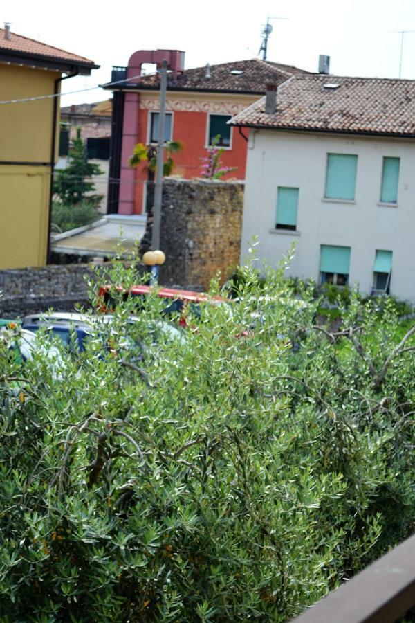Torri Centro Appartement Torri Del Benaco Buitenkant foto