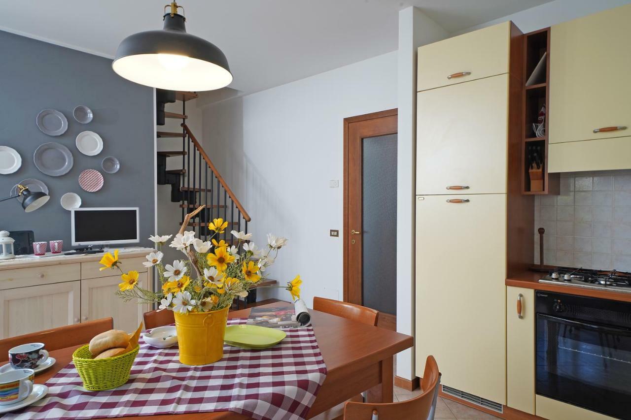 Torri Centro Appartement Torri Del Benaco Buitenkant foto