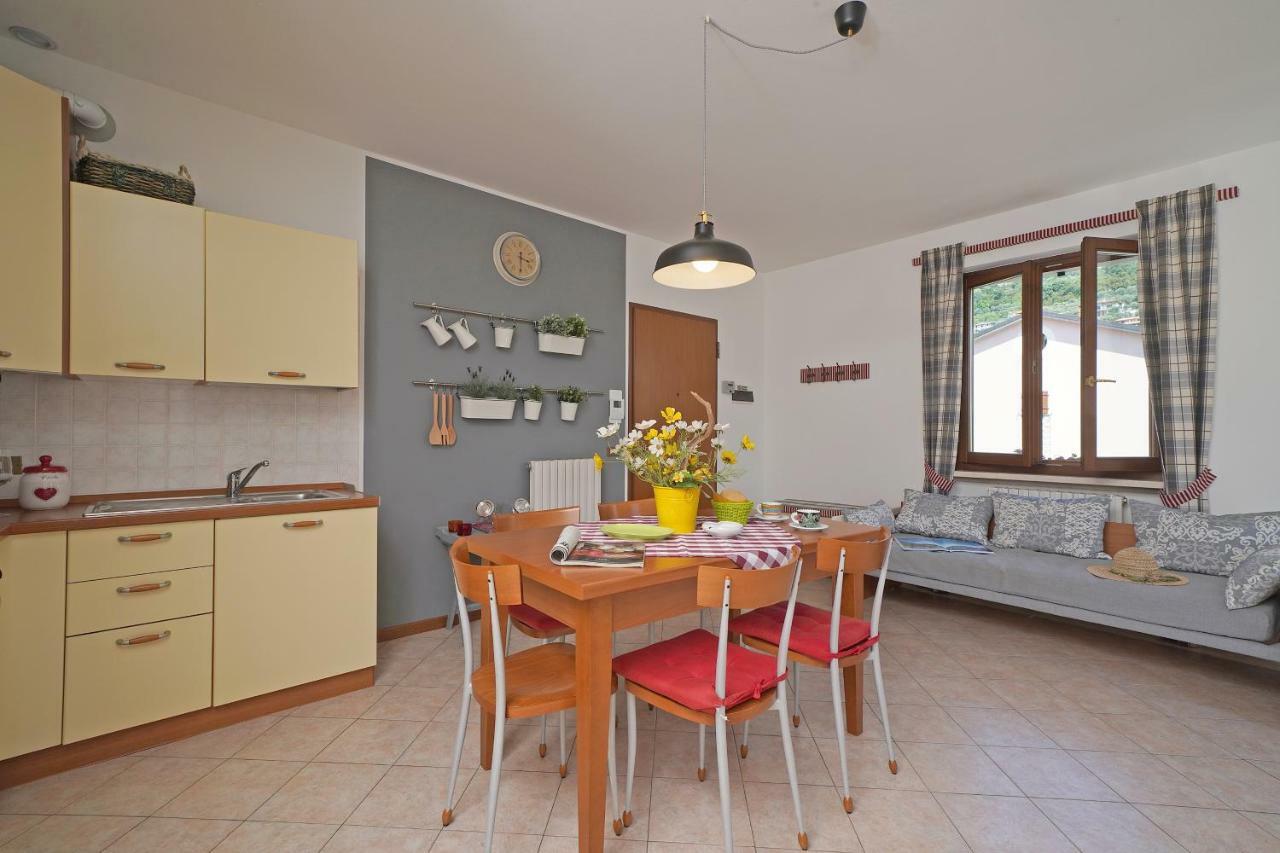 Torri Centro Appartement Torri Del Benaco Buitenkant foto